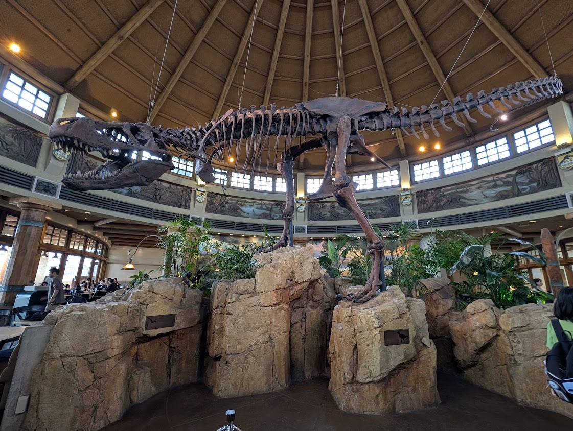 ディスカバリーレストランの館内