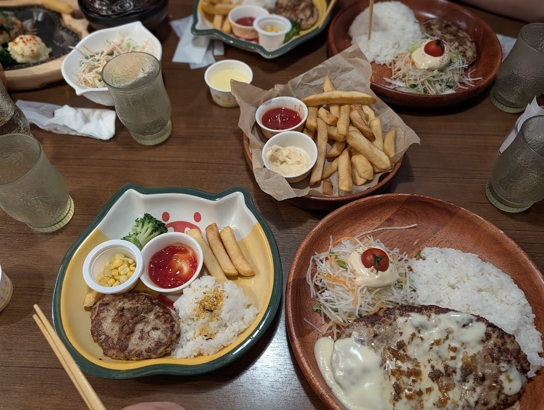 びっくりドンキーのハンバーグランチ