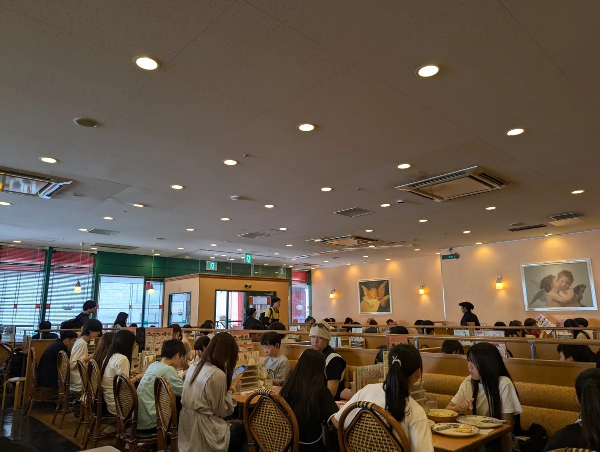 レストランの店内