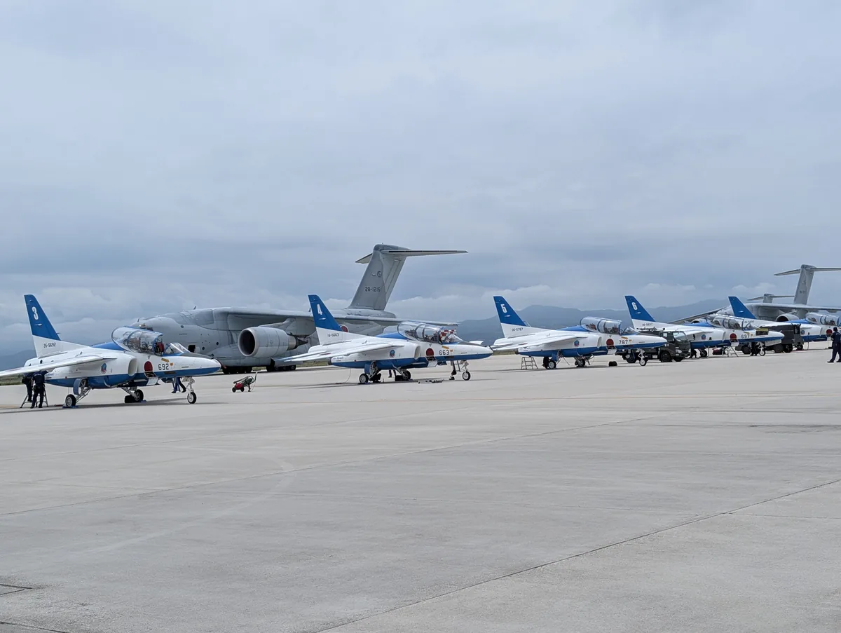 美保基地航空祭で並ぶ航空機