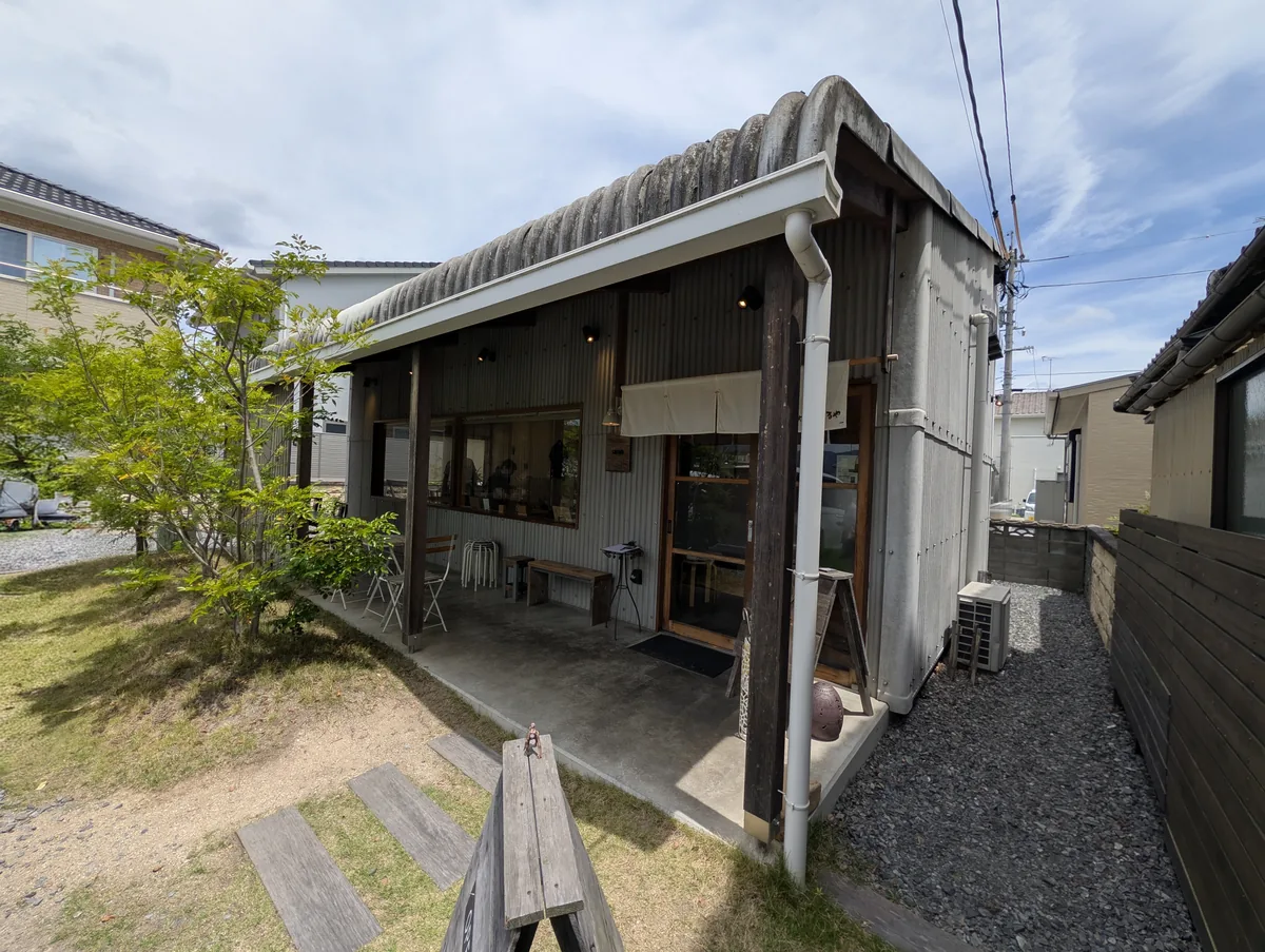 手打ちうどん さるやの外観