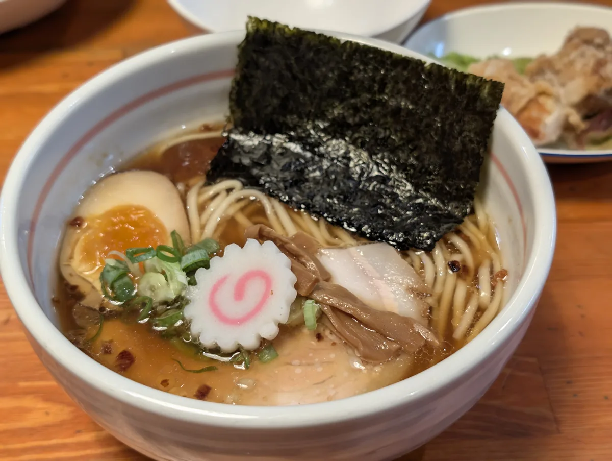 お子様セットの醤油ラーメン